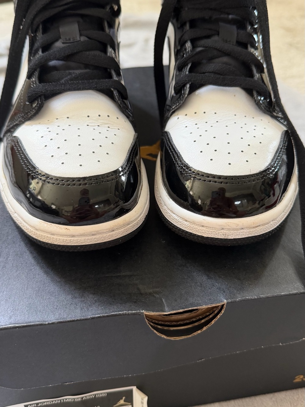 Jordan Air Jordan 1 Mid SE Box Label — Black & White - Picture 6 of 9